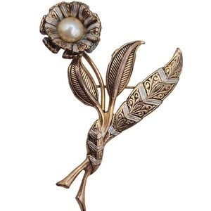 Vtg‎ Spanish Damascene Floral Brooch Faux Pearl Cabochon Gold & Silver Tone Stmt
